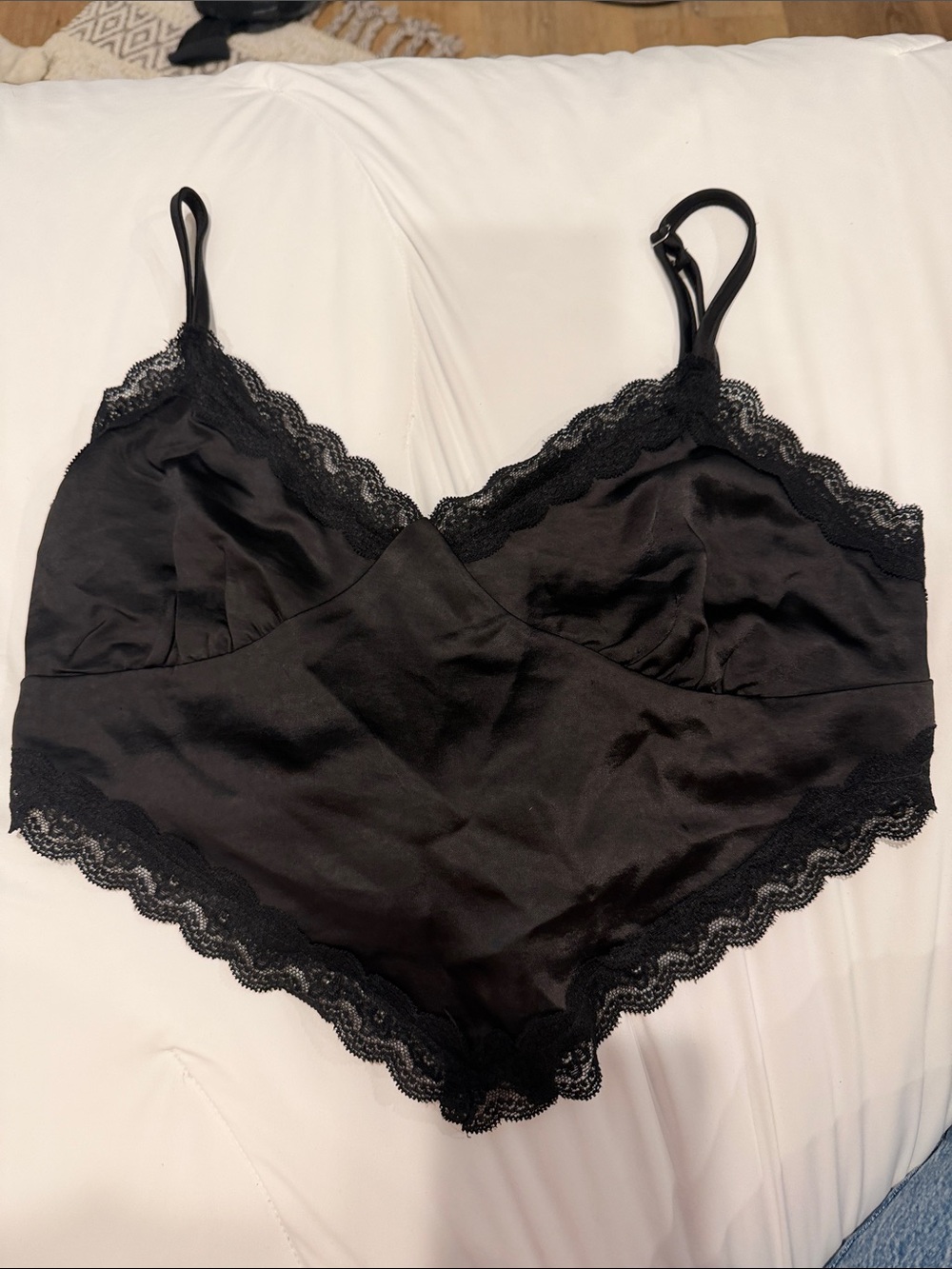 D4 Forever 21 Black Satin Lace-Trim Cami